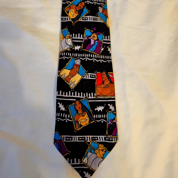 Disney Other - Disney Pocahontas Tie